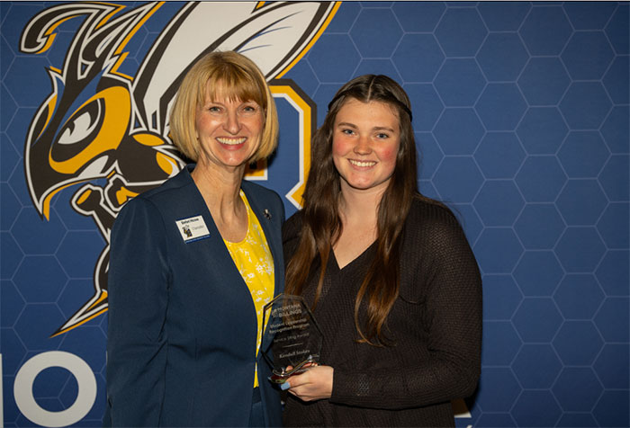 The Center for Engagement celebrates the excellent service work of one student leader each year by awarding the Service Sting Award.