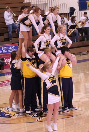 Yellowjacket Cheerleaders