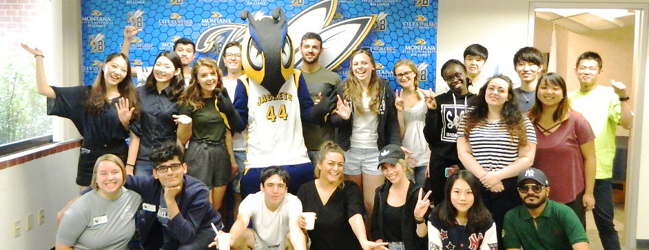 International Student Orientation photo with Buzz