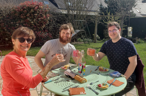 MSUB student with French host family