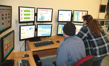 process plant students running a simulation