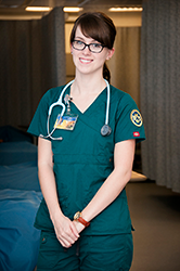 Kelly’s husband will pin her during the ceremony