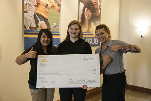 A student wins a scholarship at Preview Day