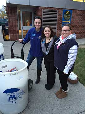 Food drive volunteers